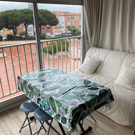 Appartement Studio avec belle vue sur le port à Agde Extérieur photo
